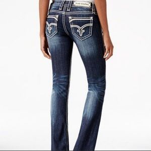 Like new Women’s Rock Revival Boot CutJeans Size 30